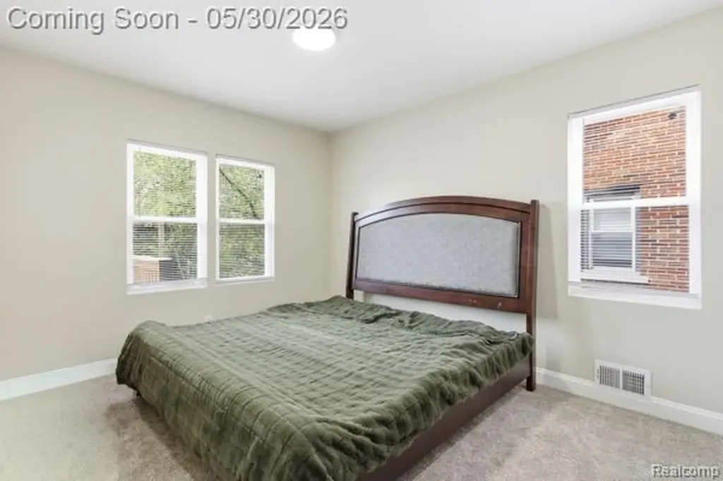 17369 Wisconsin Street Detroit City MI 48221