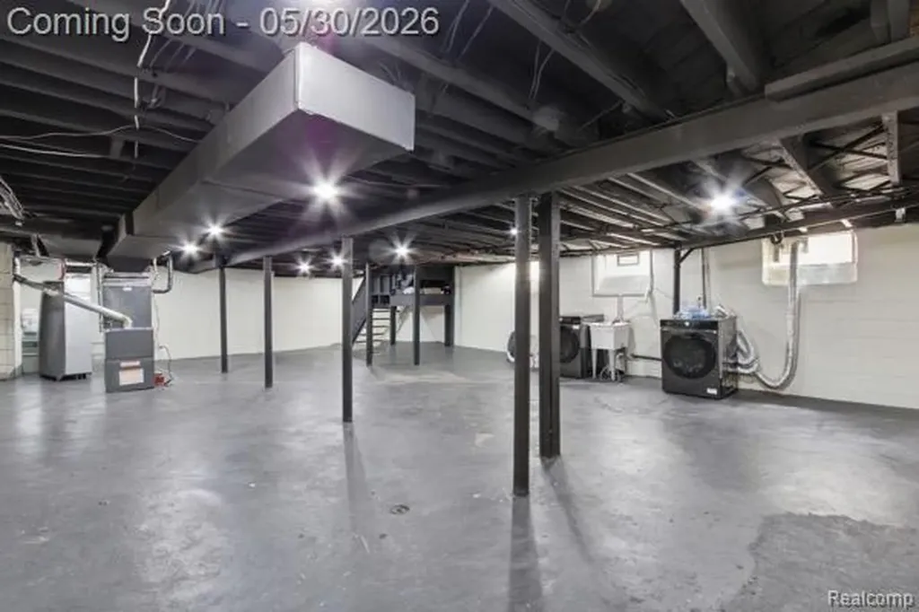 17369 Wisconsin Street Detroit City MI 48221