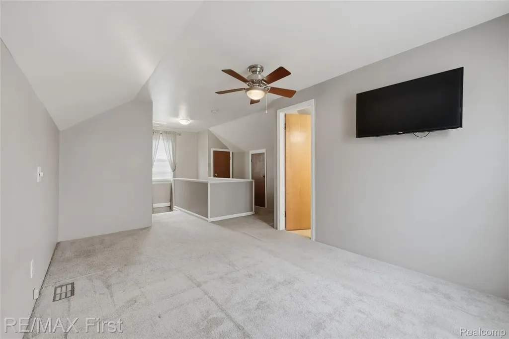 22014 California Street St. Clair Shores City MI 48080