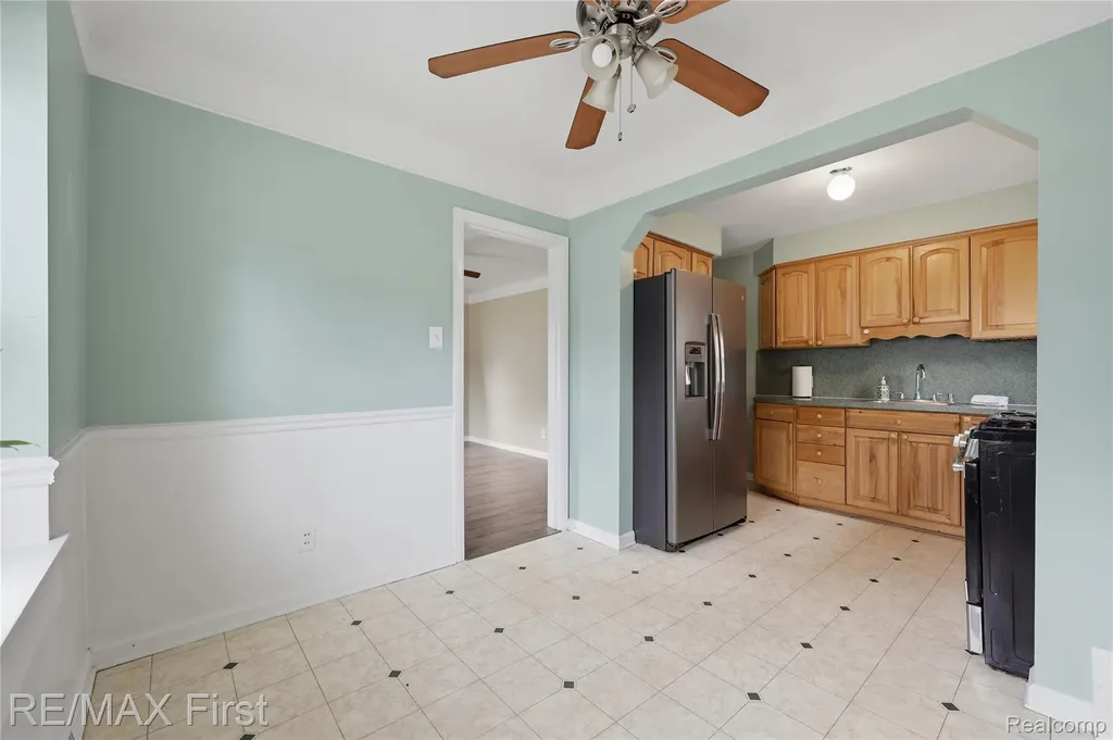 22014 California Street St. Clair Shores City MI 48080