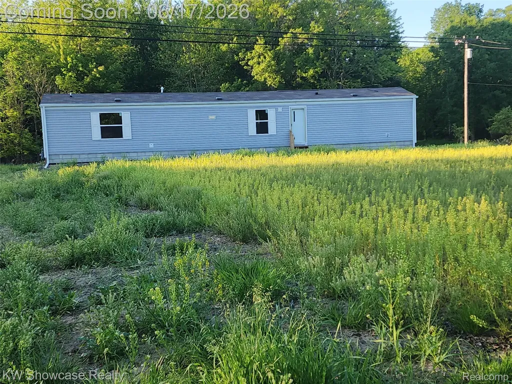 7240 Puttygut Road China Township MI 48054