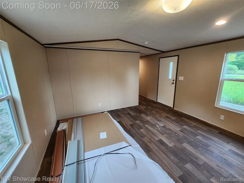 7240 Puttygut Road China Township MI 48054