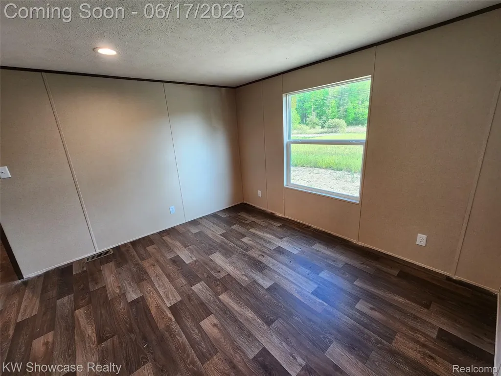 7240 Puttygut Road China Township MI 48054