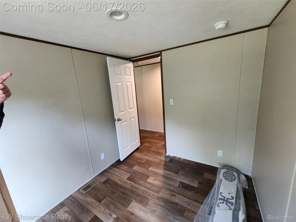 7240 Puttygut Road China Township MI 48054
