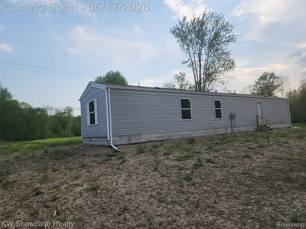 7240 Puttygut Road China Township MI 48054