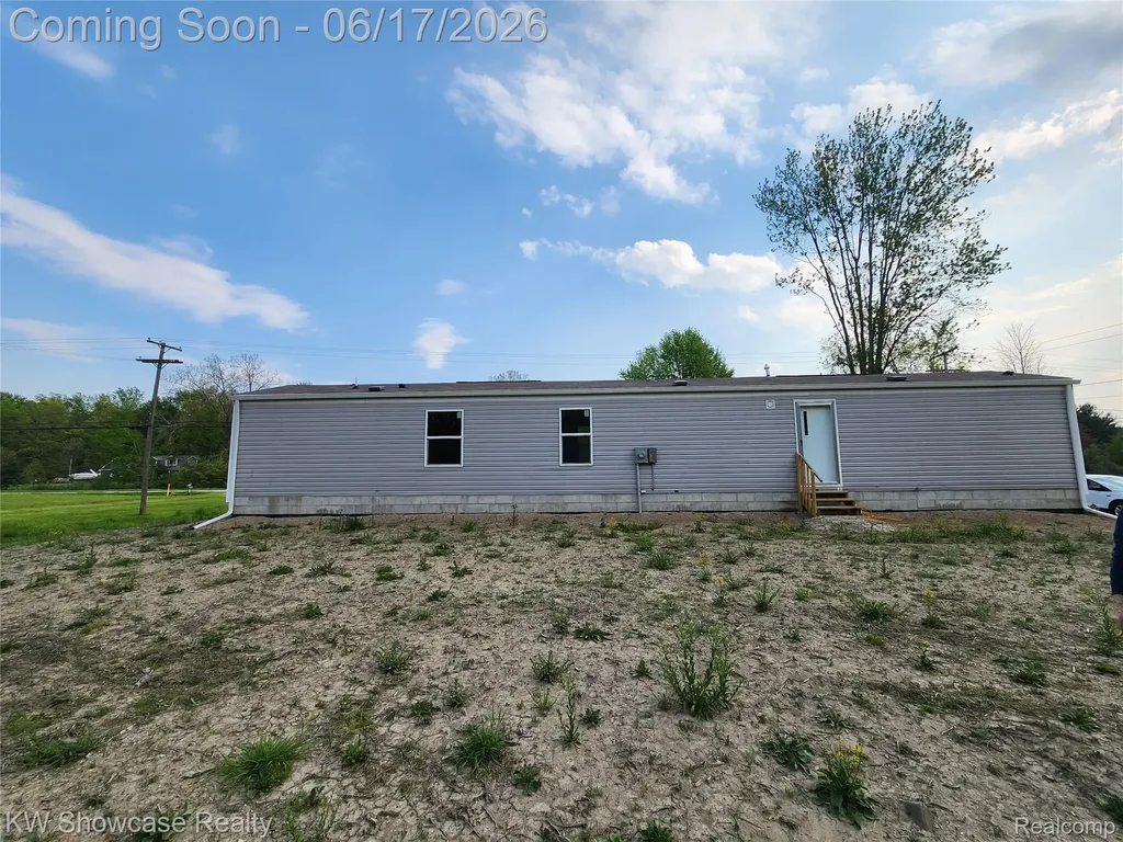 7240 Puttygut Road China Township MI 48054