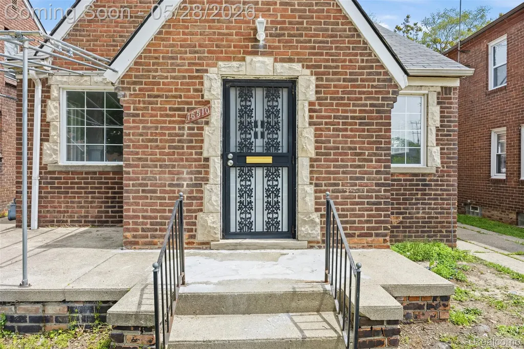 16510 Lesure Street Detroit City MI 48235