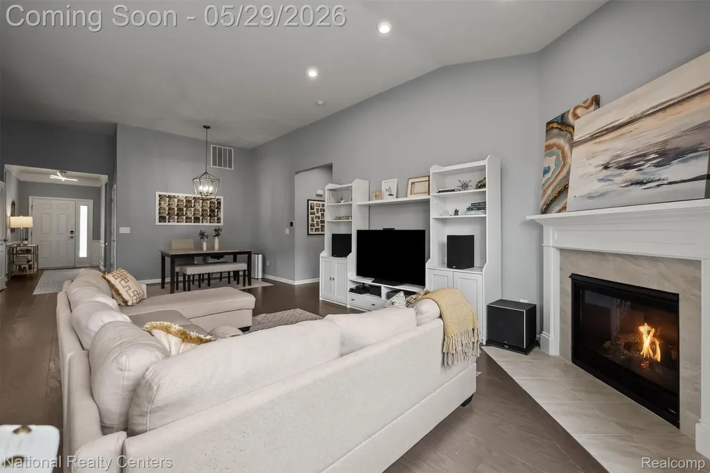 40605 Aster Court Clinton Charter Township MI 48036