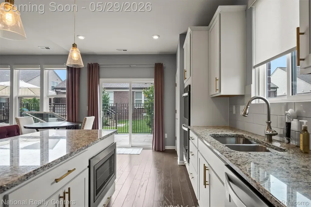 40605 Aster Court Clinton Charter Township MI 48036