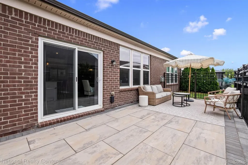 40605 Aster Court Clinton Charter Township MI 48036