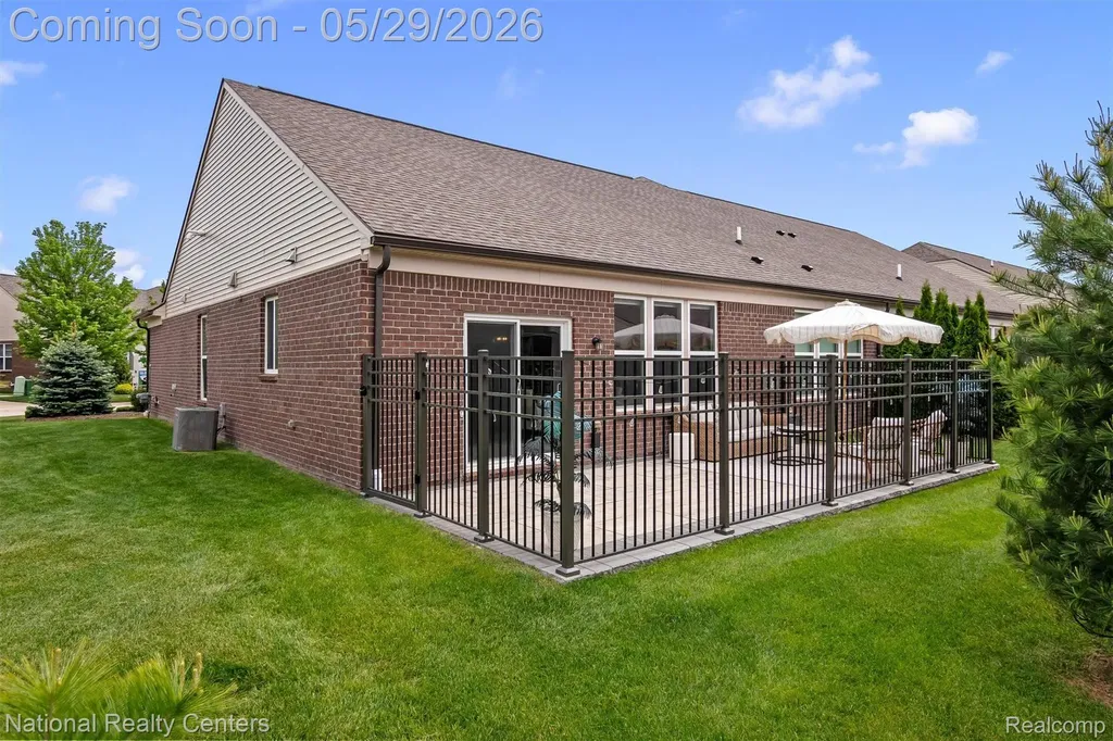 40605 Aster Court Clinton Charter Township MI 48036
