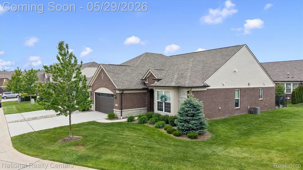 40605 Aster Court Clinton Charter Township MI 48036