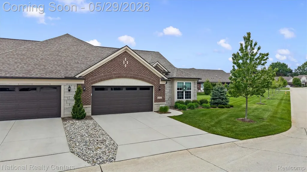 40605 Aster Court Clinton Charter Township MI 48036