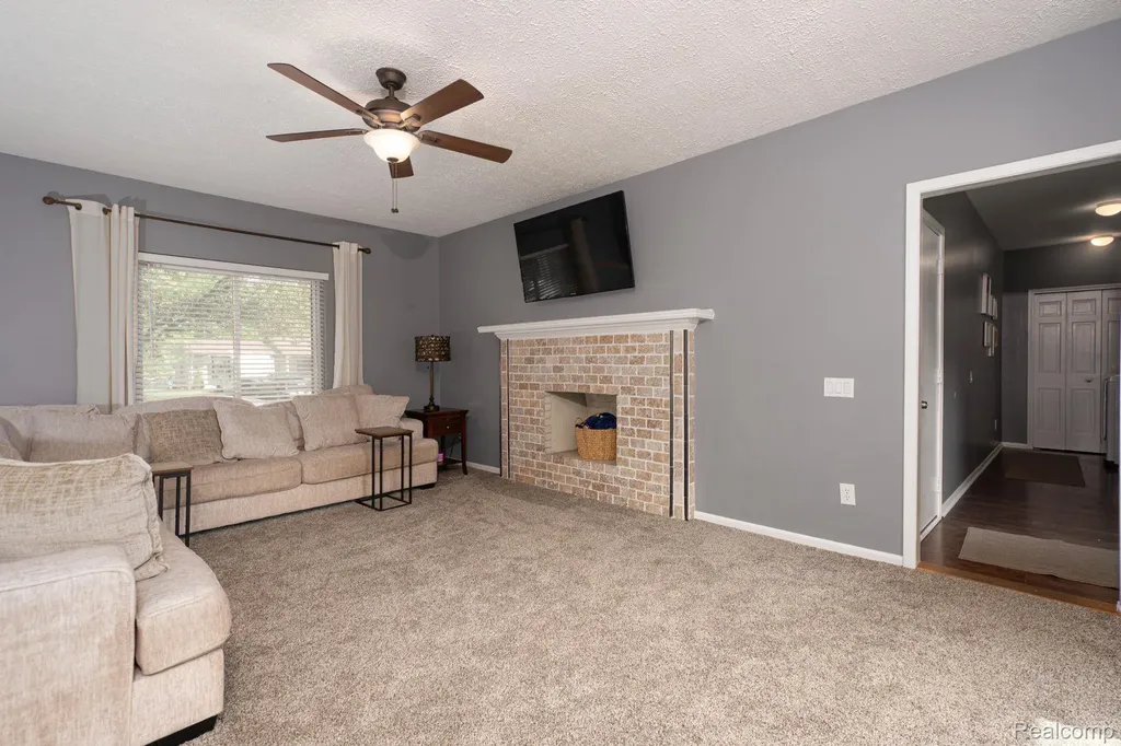 7152 Snow Apple Drive Independence Charter Township MI 48346