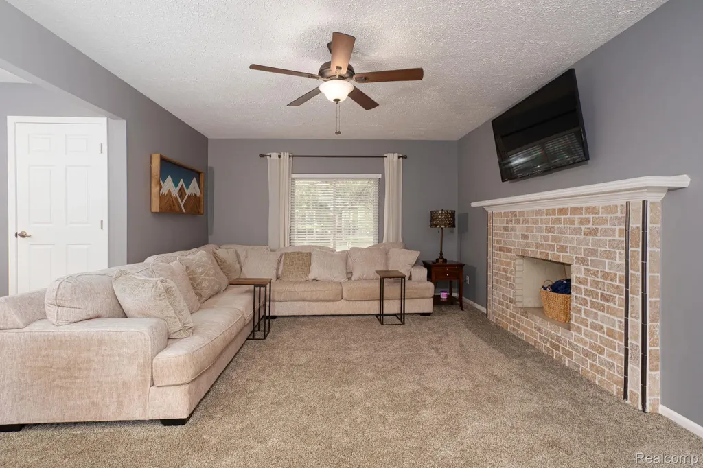 7152 Snow Apple Drive Independence Charter Township MI 48346