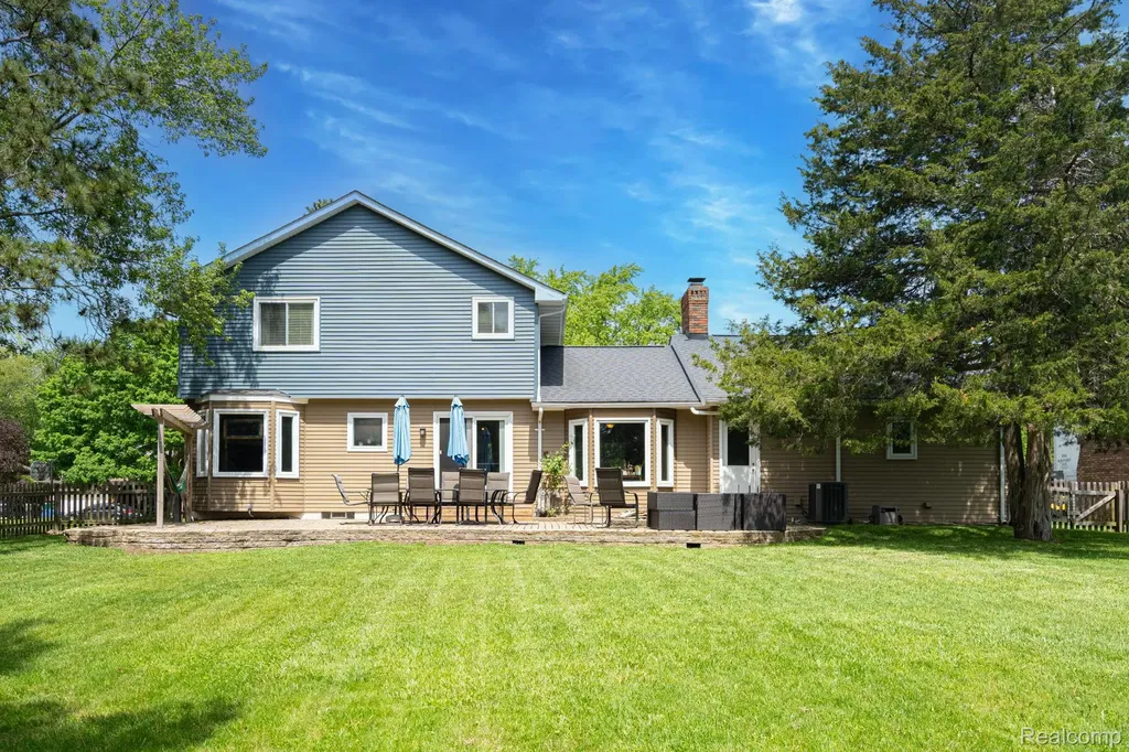 7152 Snow Apple Drive Independence Charter Township MI 48346