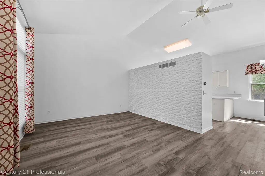3061 Talon Circle Orion Charter Township MI 48360