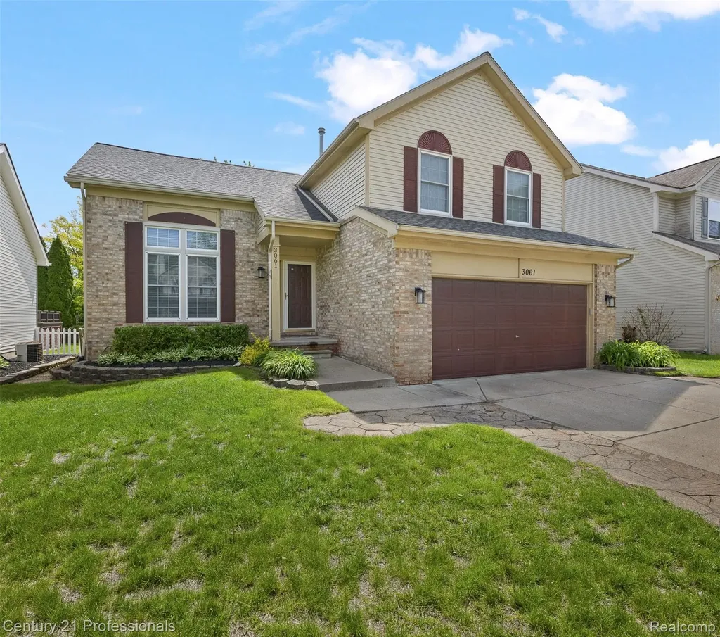 3061 Talon Circle Orion Charter Township MI 48360