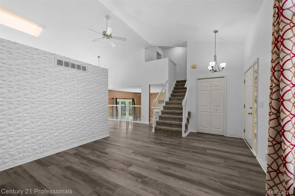 3061 Talon Circle Orion Charter Township MI 48360