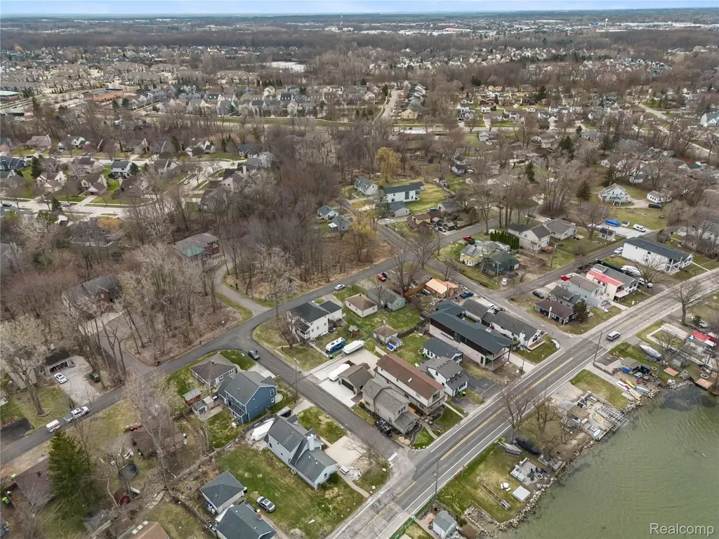 0000 Paramount Novi City MI 48375