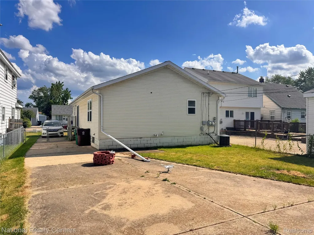 28802 Birchlawn Street Garden City City MI 48135