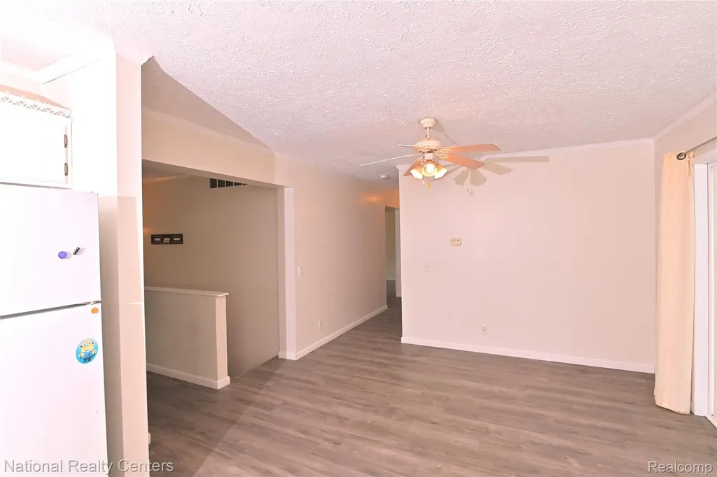 28802 Birchlawn Street Garden City City MI 48135