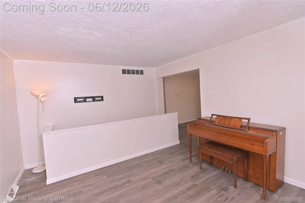 28802 Birchlawn Street Garden City City MI 48135
