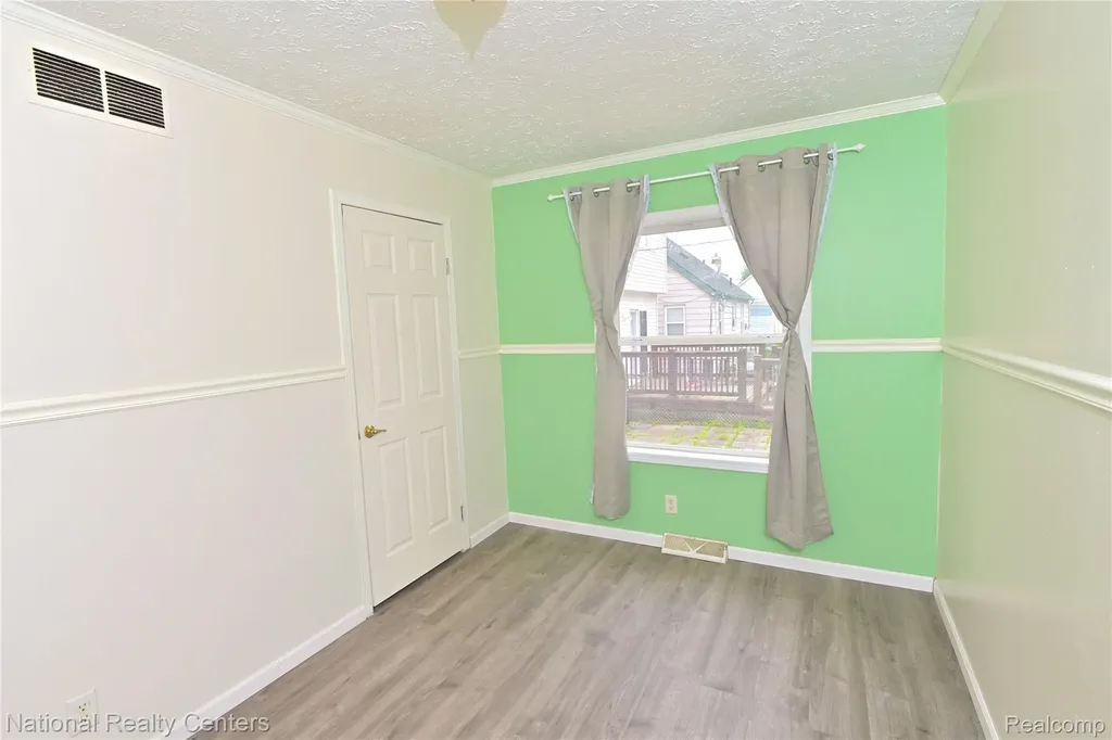 28802 Birchlawn Street Garden City City MI 48135