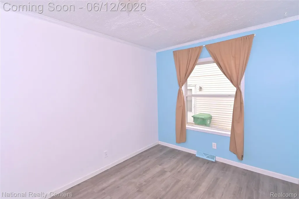 28802 Birchlawn Street Garden City City MI 48135