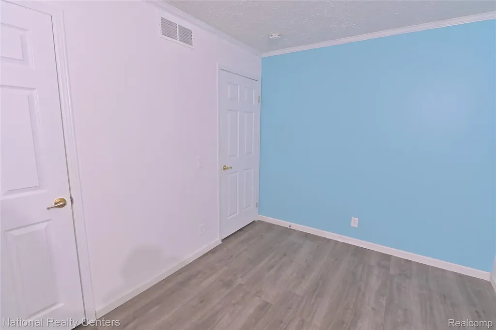 28802 Birchlawn Street Garden City City MI 48135