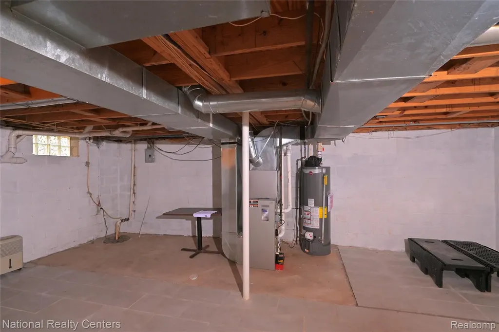 28802 Birchlawn Street Garden City City MI 48135