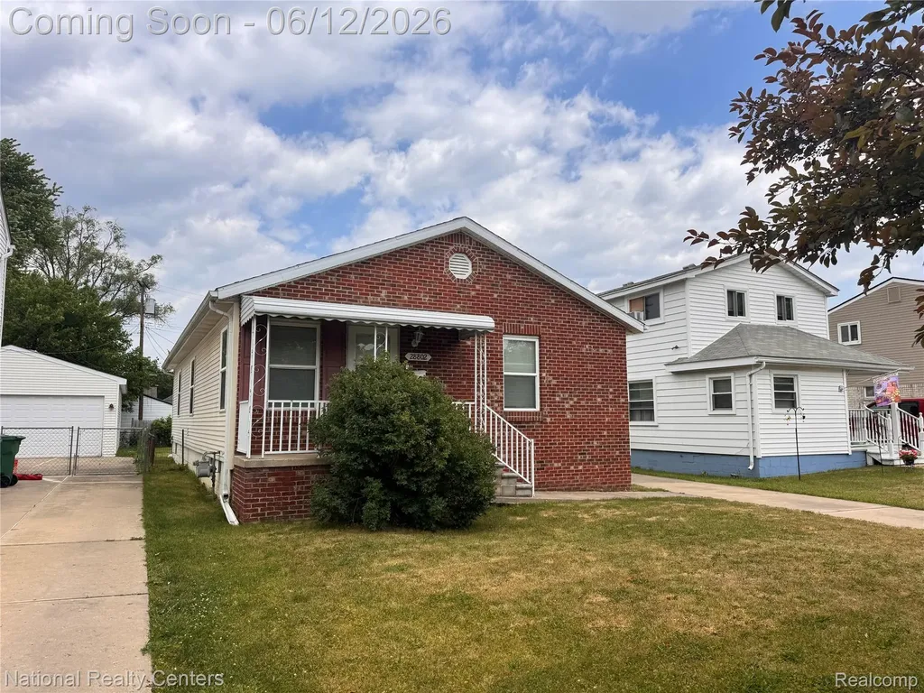 28802 Birchlawn Street Garden City City MI 48135