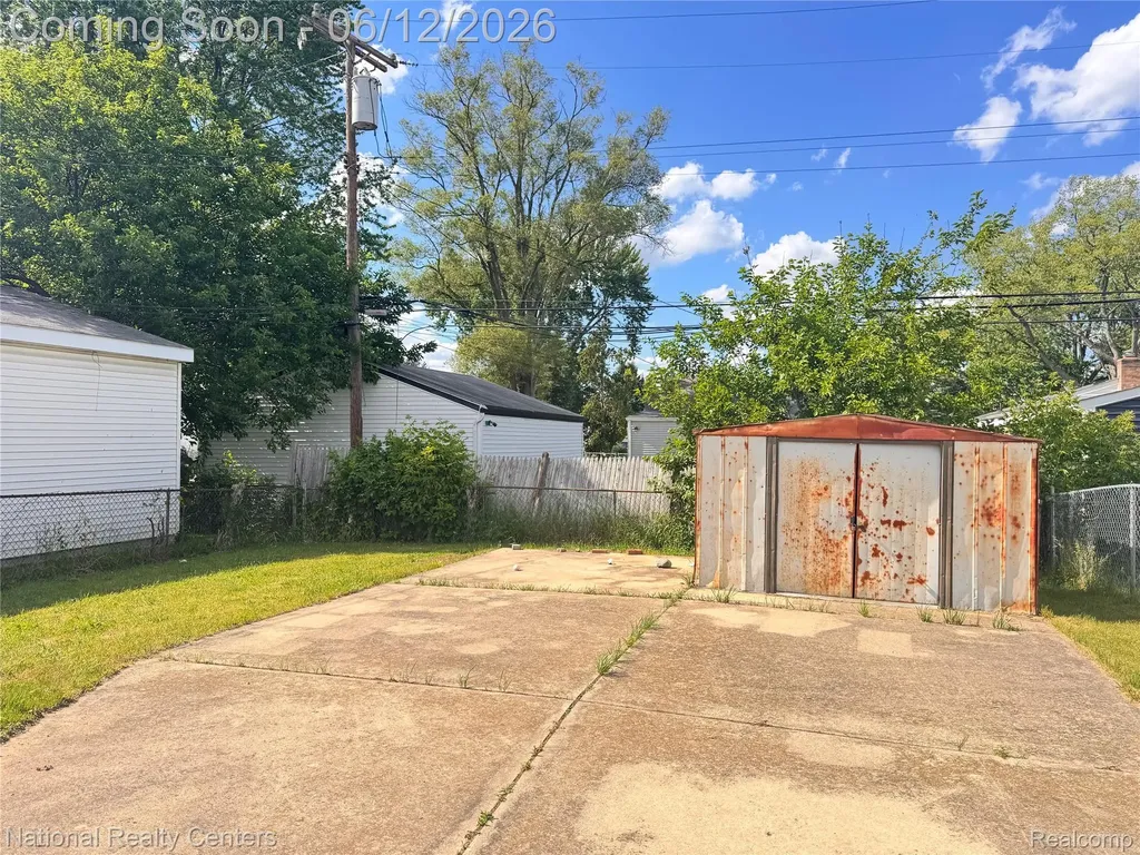 28802 Birchlawn Street Garden City City MI 48135