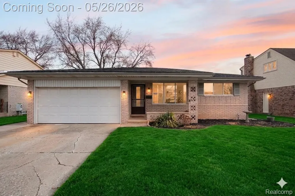 2995 Groves Drive Sterling Heights City MI 48310