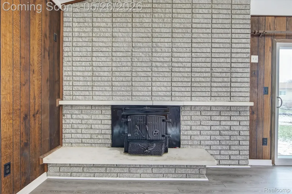 2995 Groves Drive Sterling Heights City MI 48310