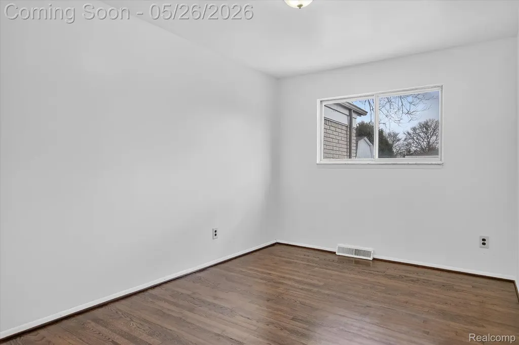 2995 Groves Drive Sterling Heights City MI 48310