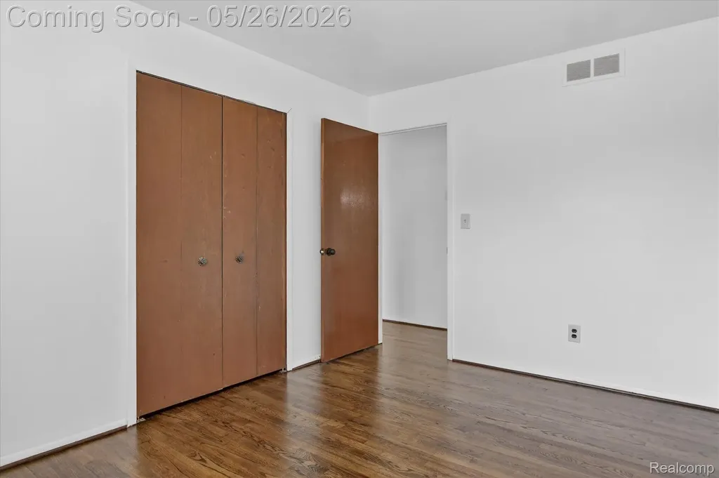 2995 Groves Drive Sterling Heights City MI 48310