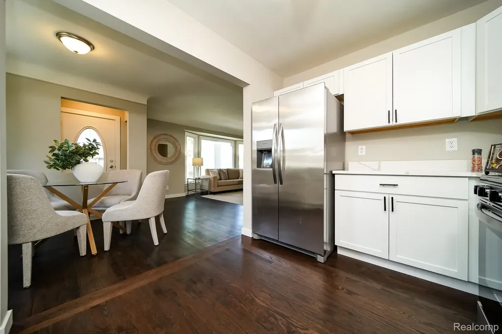 23610 Morton Street Oak Park City MI 48237