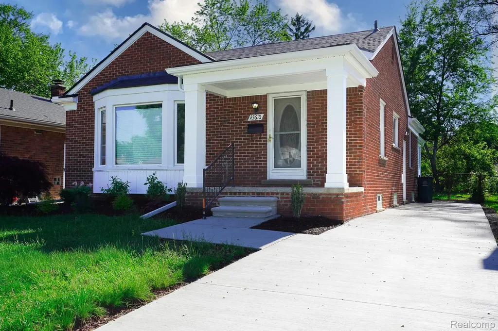 23610 Morton Street Oak Park City MI 48237