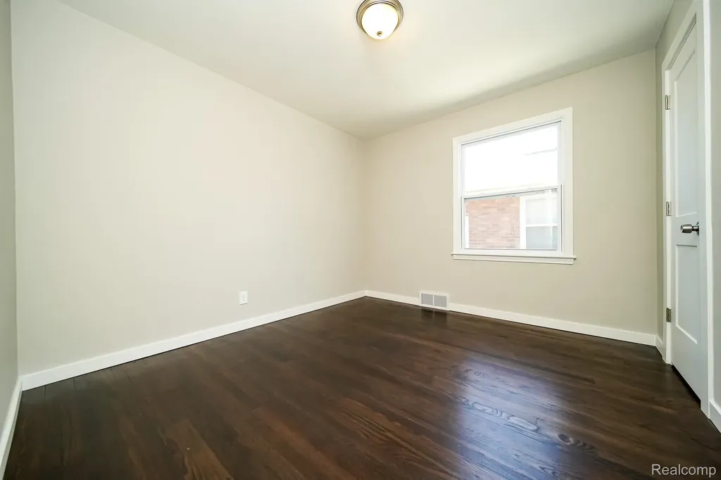 23610 Morton Street Oak Park City MI 48237