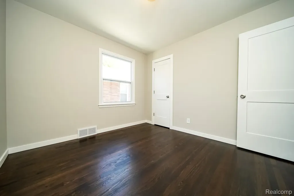 23610 Morton Street Oak Park City MI 48237