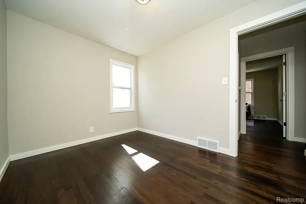 23610 Morton Street Oak Park City MI 48237