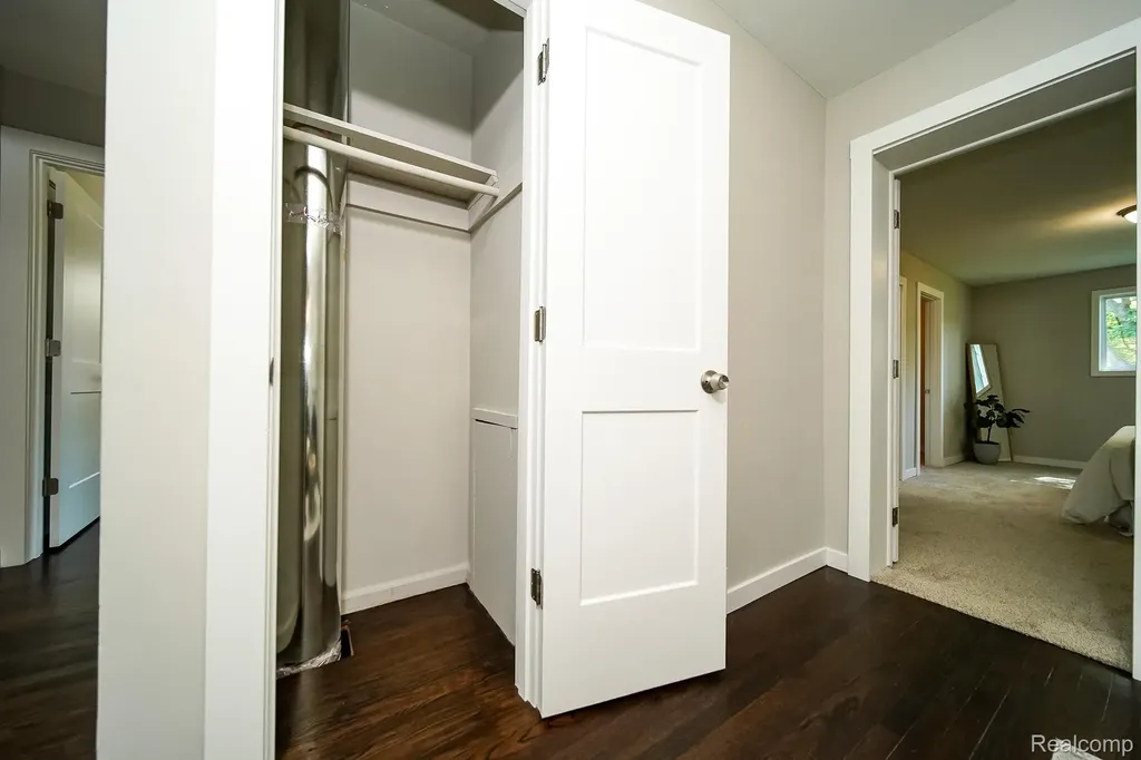 23610 Morton Street Oak Park City MI 48237