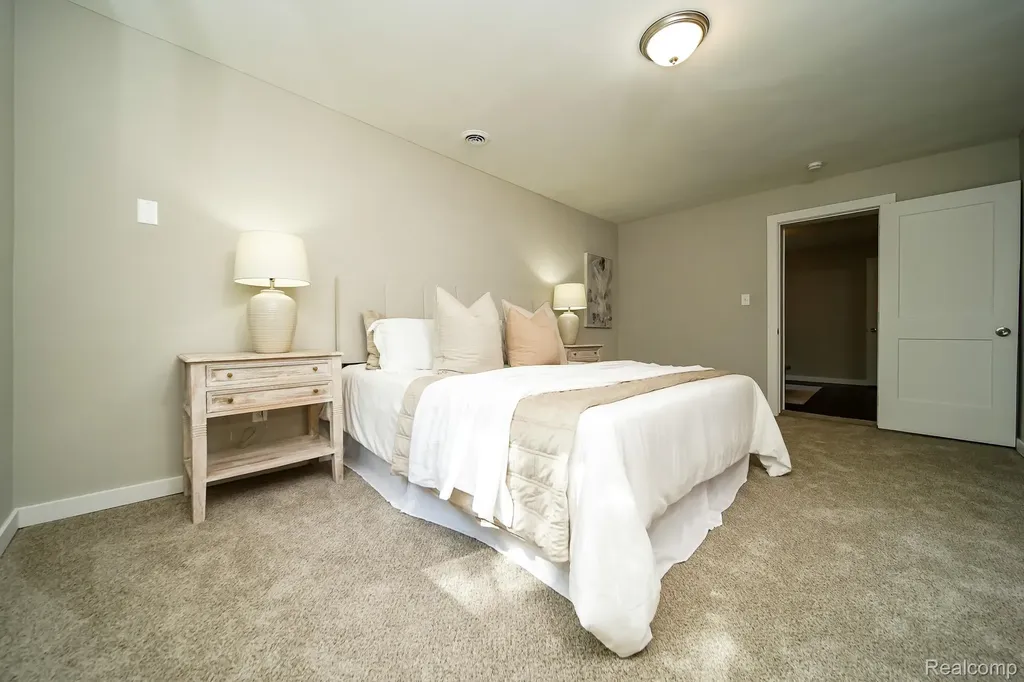 23610 Morton Street Oak Park City MI 48237