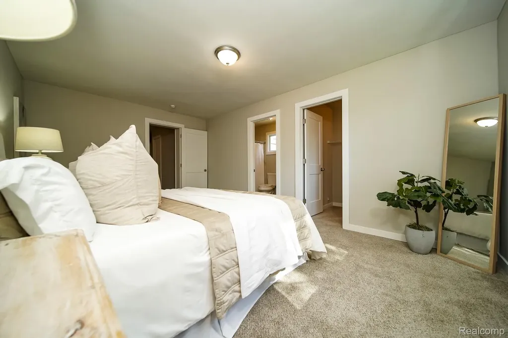 23610 Morton Street Oak Park City MI 48237