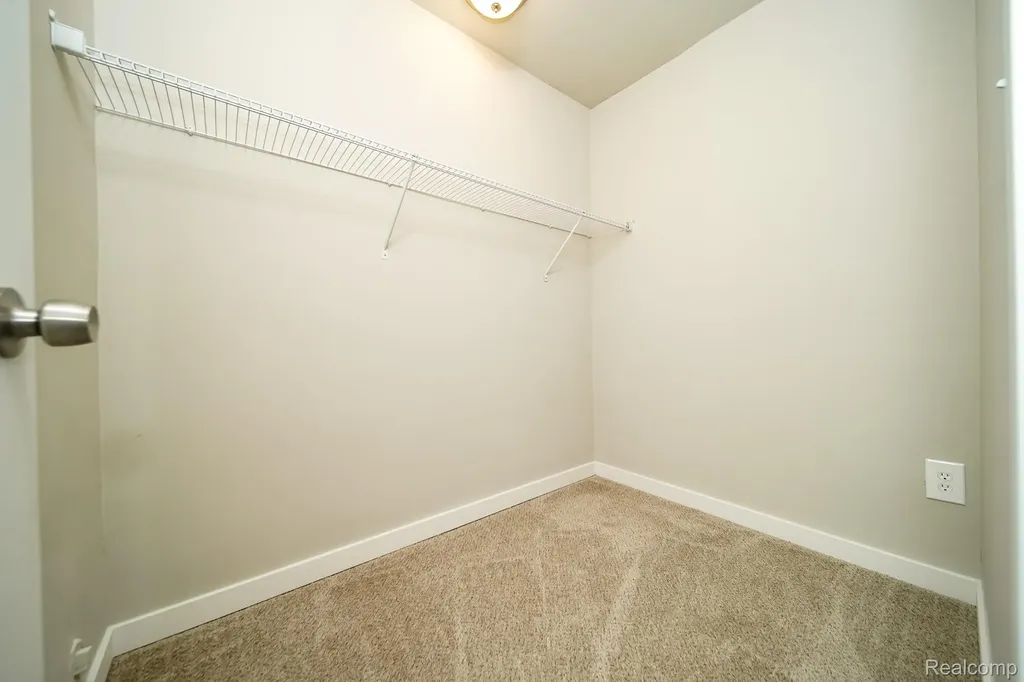 23610 Morton Street Oak Park City MI 48237