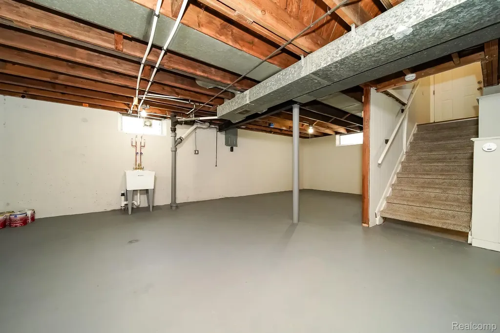 23610 Morton Street Oak Park City MI 48237