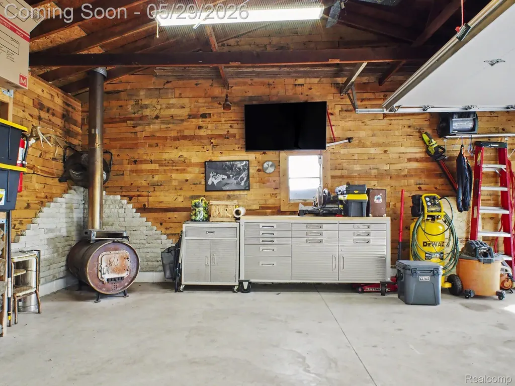 5499 Robin Drive Grand Blanc Charter Township MI 48439