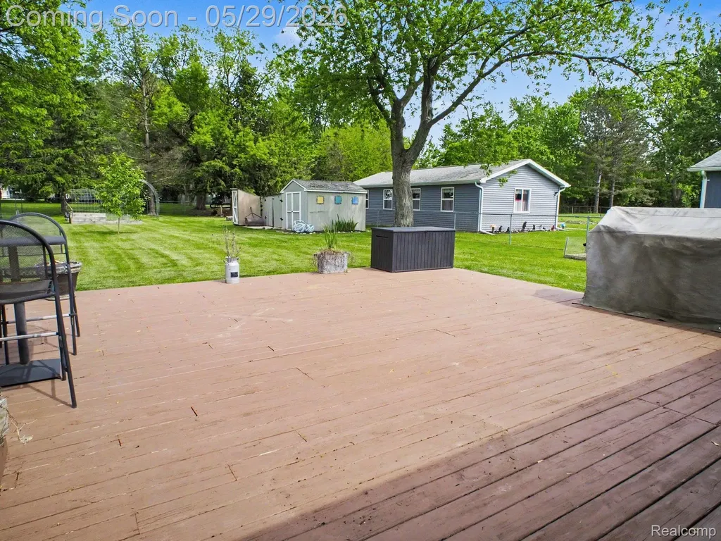 5499 Robin Drive Grand Blanc Charter Township MI 48439