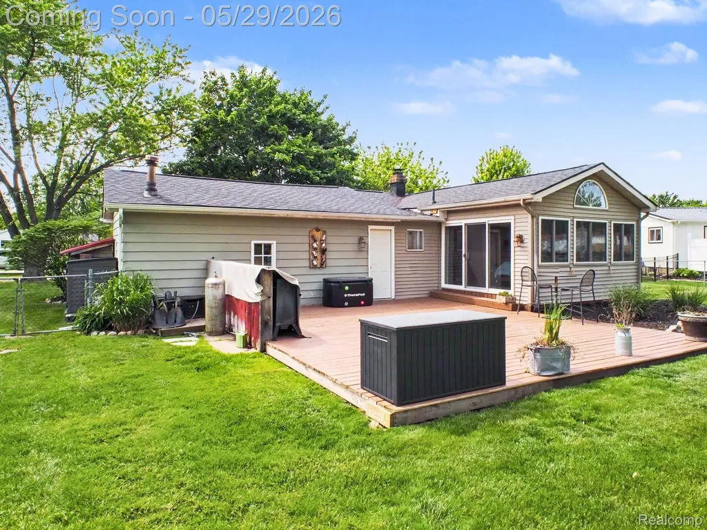 5499 Robin Drive Grand Blanc Charter Township MI 48439
